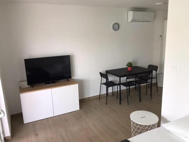 Apartments Haramincic M&B Stara Novalja Exterior foto